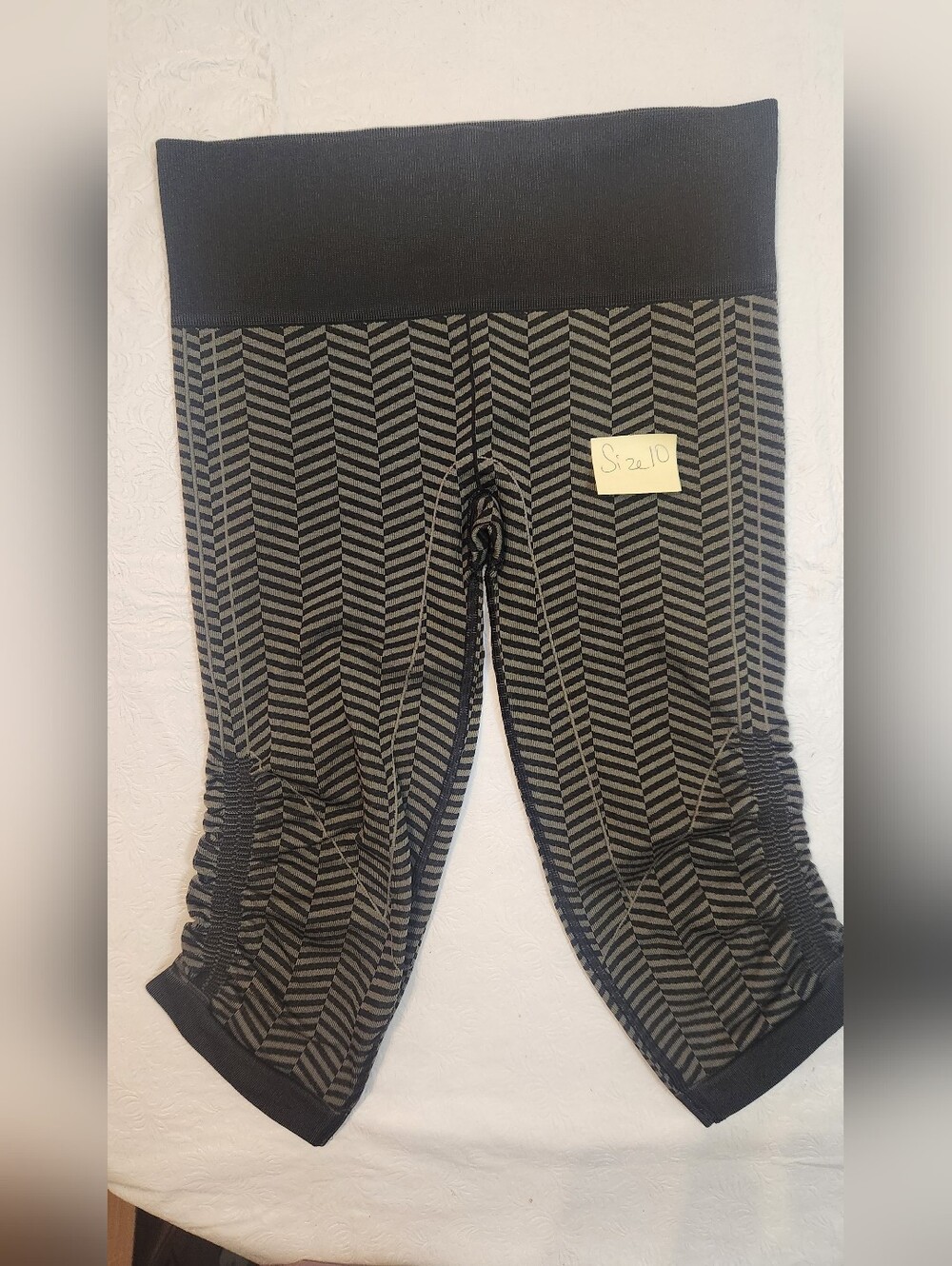 Size 10 Chevron Print Capri Leggings in Black and ARMY Green!  Super COMPRESSION